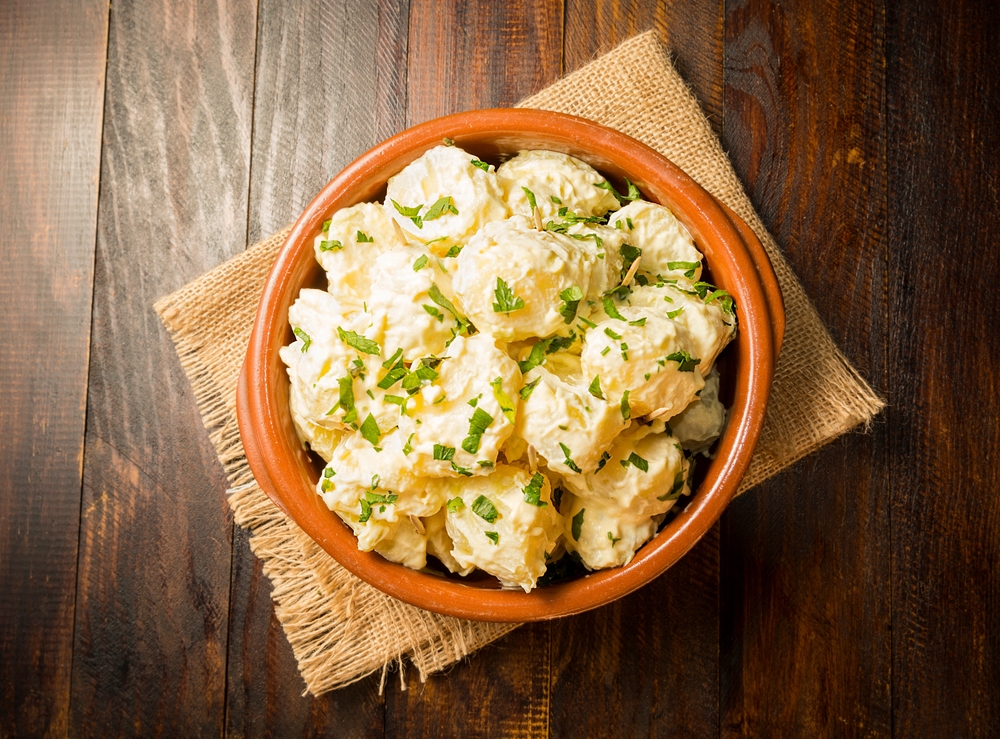 Potatoes,In,Aioli,Sauce,,Spanish,Tapas